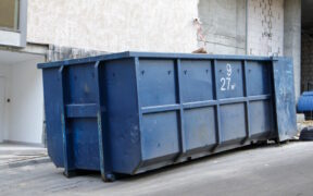 kontener otwarty a zamkniety