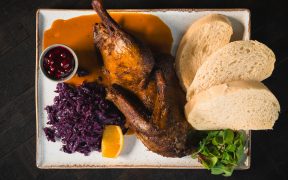 DREVNY KOCUR DEBIUTUJE W STOLICY – AUTENTYCZNA CZESKA KUCHNIA W SERCU WARSZAWY