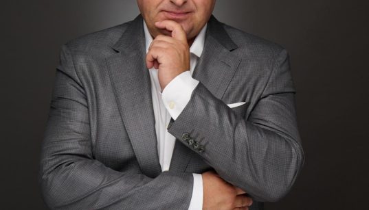 napiecia-na-bliskim-wschodzie-wstrzasaja-rynkami-ropa-i-zloto-drozeja-inwestorzy-szukaja-bezpiecznych-przystani