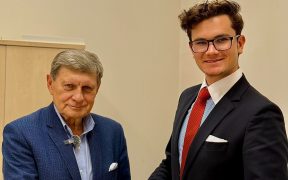 19 lat i miliard wyświetleń. Julian Heller zbudował firmę szybciej niż większość zaczyna studia