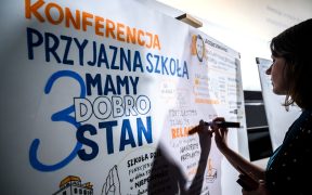 smartfony-znikna-ze-szkol-ale-to-dopiero-poczatek-zmian-jak-zadbac-o-dobrostan-uczniow
